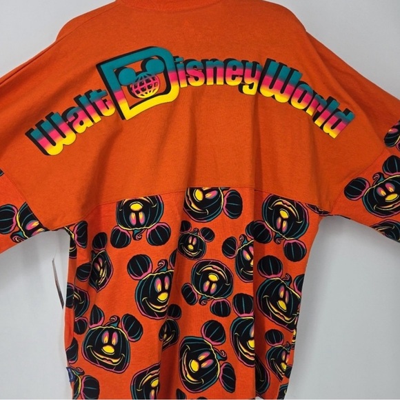 COPY - Disney Spirit Jersey Halloween orange
Unisex - Picture 5 of 5